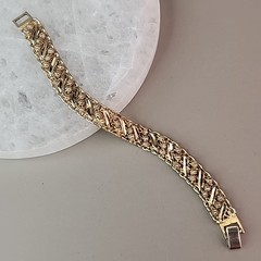 Vintage Etched Chain Bracelet Gold Tone Rosettes 6.25″
