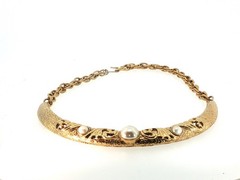 Vintage Gold‑Tone Ornate Statement Necklace | Scrollwork Bib Design Faux Pearl