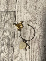 Vtg Gold Tone Eyeglass Holder Spectacle Loop Pendant +2 Charms Wishbone Heart