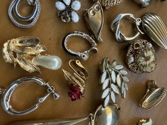 VTG Lot 79 SINGLE Clip-On Gold Tone Earrings Signed Escada Les Bernard Avon