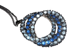 STUNNING Vintage Blue Rhinestone Swirl Pendant Necklace Silver Tone 15″