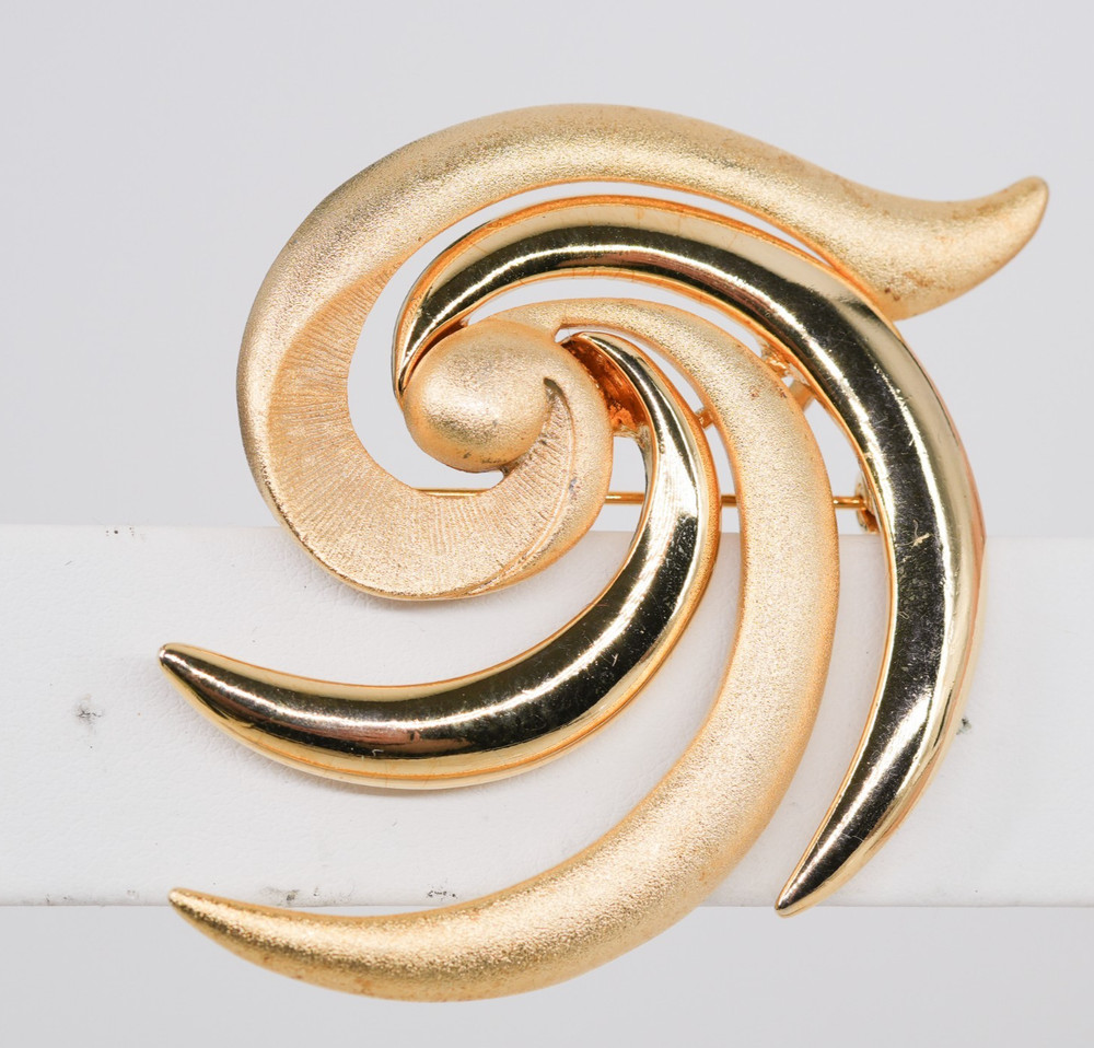 Tona Modernist Swirl Brooch Gold Tone Dual Texture Spiral Pin VTG | 2.5″