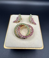VTG Gold-Tone OMBRÉ Rhinestone Swirl Brooch and Clip-On Earrings Set.