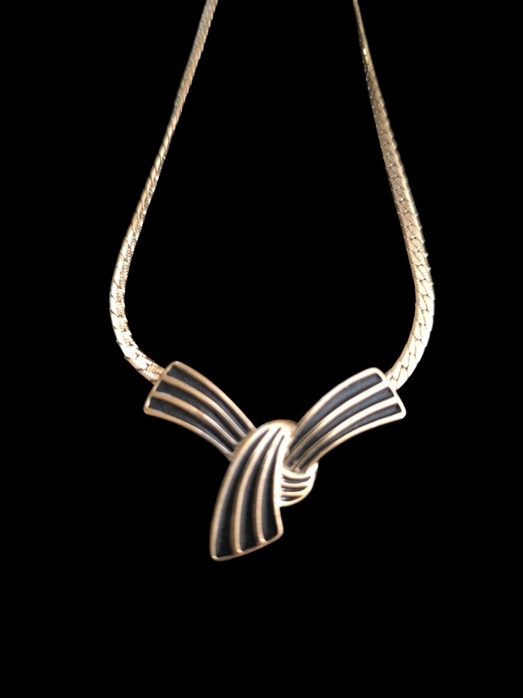 Vintage Trifari Black Enamel Goldtone 17 in Choker Necklace