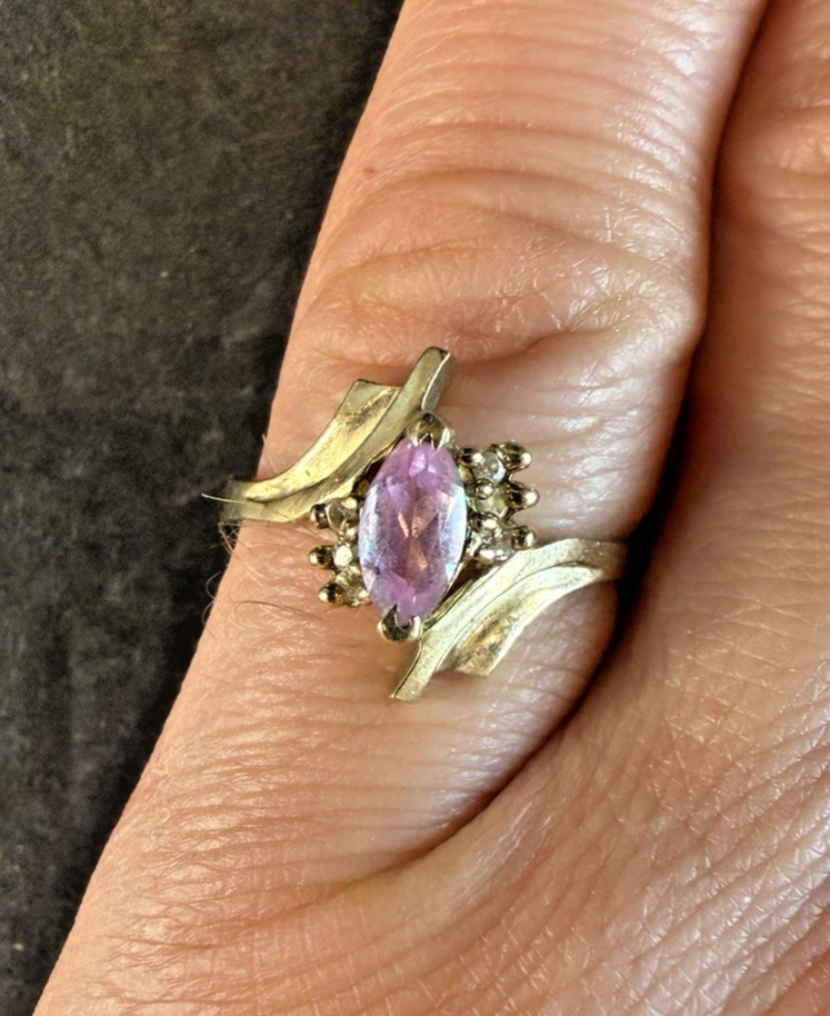 Vintage Estate Marquise Cut Pink Sapphire 10K Yellow Gold Ring Size 8