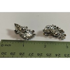 Vintage Silver Tone Clip On Earrings Detailed Leaf Pattern Elegant