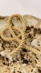 Rope Brooch Knot Braided Twist Pin Classic Gold Plated Textured Matte 2.5″ Vntge