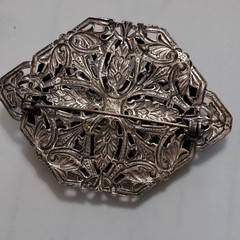 Brooch Pin – Victorian Inspired Vintage 1940’s 2.5* x 1 3/4″