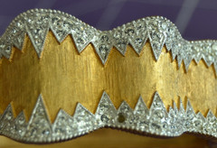 Vintage CIRO Inset White/Clear Crystal Rhinestone Bracelet Bangle Gold Tone READ
