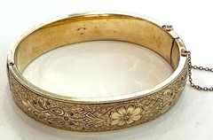 VICTORIAN BB Gold-Filled Taille d’Epergne Bangle w/Safety Chain, Floral, 12KGF
