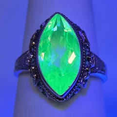 VTG La France 14K Tri-Tone Gold Lab-Created Glowing Green Spinel Ring 6.5 *READ