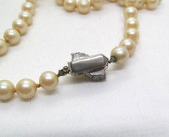 Vintage Heavy Pearl Bead Necklace with Rhinestone & Pearl Push Closure 23 Inch