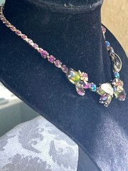 Beautiful Vintage Weiss Heliotrope Cabochons Necklace Gold-tone Accents Exc 17.5