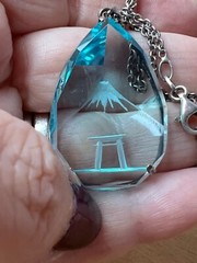 VINTAGE JAPAN MOUNT FUJI AQUAMARINE COLOR ETCHED CRYSTAL GLASS STERLING NECKLACE