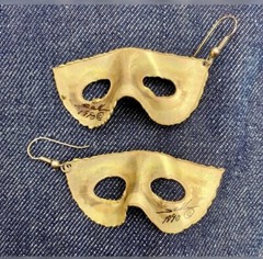 1990 Signed Goldtone Masquerade Mask Earrings Gold Ear Rings – Vintage Jewelry