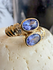 Ladies ESTATE 14k Yellow Gold NATURAL Diamond / Purple Stone Ring