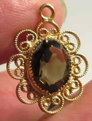 Vintage Smoky Quartz Gold Tone Filigree Pendant 7/8″ Fashion Unmarked Charm Nice