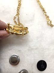Vtg gold tone mix color changeable cabochon Flower Necklace Pin