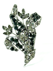 Vintage WEISS Signed Brooch 3″ Black Diamond, Jet, Clear Rhinestone Floral Spray