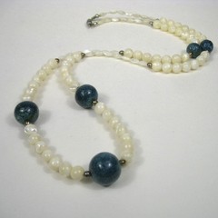 Long Vintage Mother of Pearl Shell Bead Necklace Single Strand Alternating 30 in