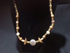 Wood Hawaiian Tribal Bead Shell Necklace 23″ casual brown beige All Seasons