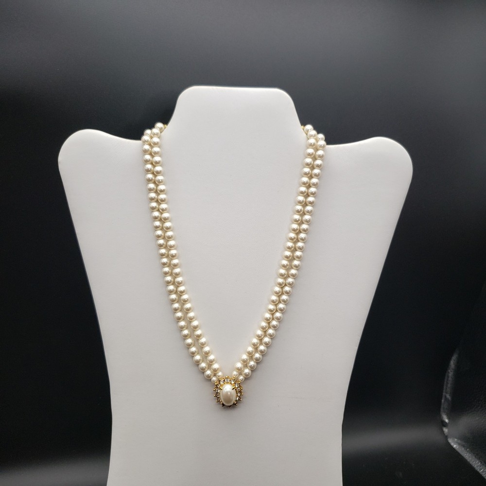 VTG Faux Pearl Double Strand Necklace Gold Tone Rhinestone Oval Center 16″