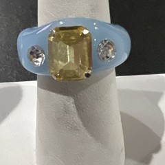 Lucite Plastic Ring Size 7.5