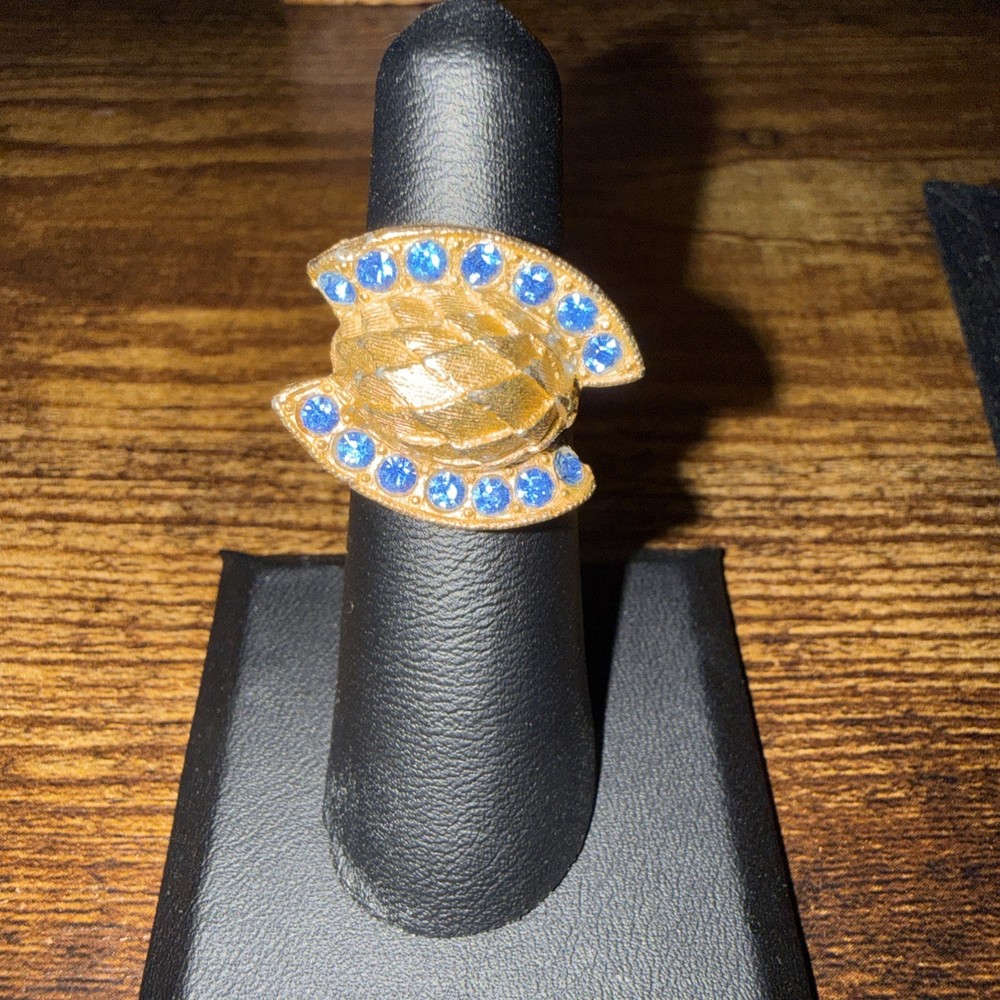 Vintage VENDOME Patented Adjustable Cocktail Ring Blue Rhinestone Gold Tone Dome