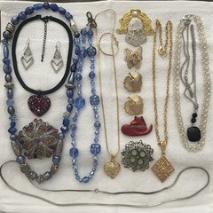 17pc Vintage Jewelry & Pin Lot Rhinestone Crystal Beads Gold-Silver Color Metal