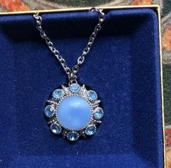 1974 MOON MAGIC PENDANT NECKLACE in box AVON PRODUCTS Fashion Accents in Jewelry