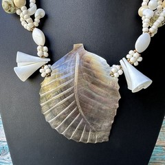 Vintage Artisan Pendant Necklace 24 Inch Carved MOP Shell Beaded Beachy Chunky