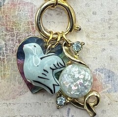Over the Rainbow Bluebirds Fly: Vtg Gold Plated Chain Necklace, Bird, Confetti +