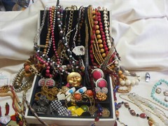 Vintage Jewelry Lot 9+ Pounds 100+ Pieces 50+ Necklaces Bracelets Earrings #E