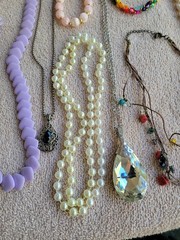 #B VINTAGE LOT OF 28 pcs. OF MIXED JEWLERY NECKLACES EARRINGS. FROM LOCAL ESTATE