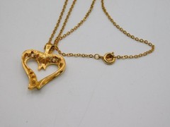 B293-VINTAGE NECKLACE~LIND~24K G.E.P.~G10~HEART~17″ LONG
