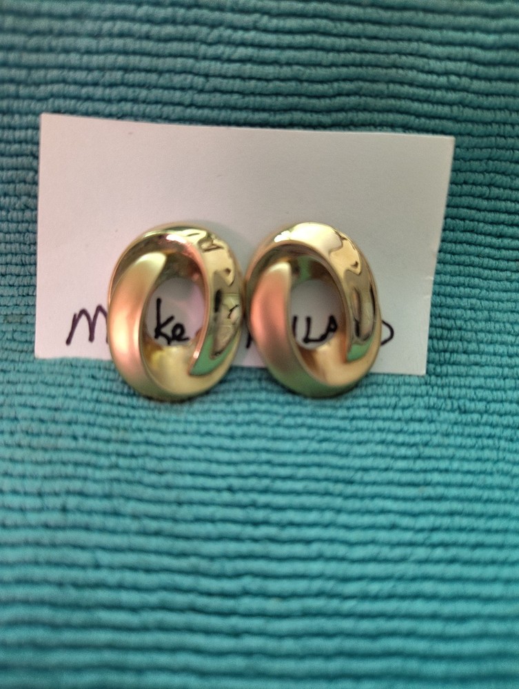 Vintage Goldtone Made In Thailand Pierced Earrings