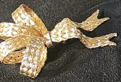 Vintage Les Bernard Signed Woven Gold Tone Bow Brooch Pin 3″ Statement Textured