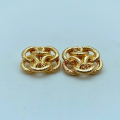 Pair Of Vintage Brass Plated Twisted Knot Pendants (MP11)