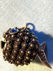 VTG MEXICO CUERA. R.D. EAGLE 17 CANNETILLE FLOWER OPEN MOUTH PUFFER FISH PENDANT