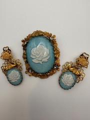 Vintage West Germany Blue Rose Cameo Brooch Earrings Set Clip On Gold Tone
