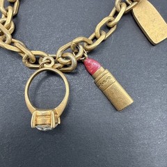 Avon Signed Vintage Charm Bracelet Gold Tone 6.5” C31