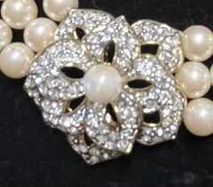Franklin Mint, A Passion For Pearls. 3 Strand Necklace by Jackie Collins NEW