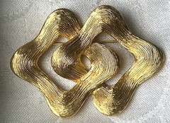 Vintage Les Bernard Vo Textured Gold Tone Statement Brooch
