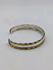 Vtg Sterling Silver & Brass Plated Scalloped Edge 2-Tone Cuff 925 Bracelet – 7″
