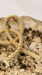 Rope Brooch Knot Braided Twist Pin Classic Gold Plated Textured Matte 2.5″ Vntge
