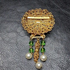 Vintage Pin Brooch & Earrings Set Green Rhinestone & Faux Pearl GERMANY. 16.107