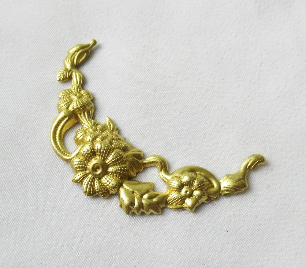 50pcs Flower Vine Brass Plant Filigree Stampings 40x23mm DIY Jewelry Findings