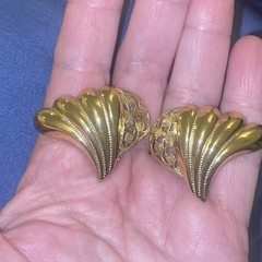 Vintage Gold Tone Art Deco Design Clip On Earrings Scroll/Fluted Beauty