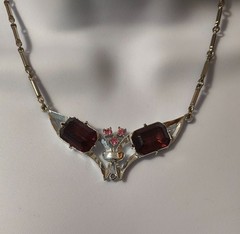 Vintage Art Deco style bow necklace silver tone choker hook red pink gemstones