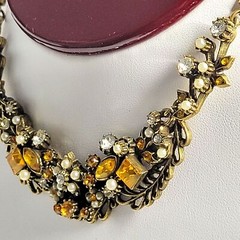 Floral Rhinestone Imitation Pearl Necklace With Gold Tone Metal Accents Vtg Hook